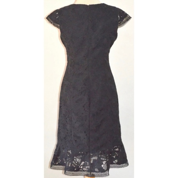 ✨HOST PICK✨ REVIEW BLACK & PINK LACE DRESS 10 - Picture 4 of 4